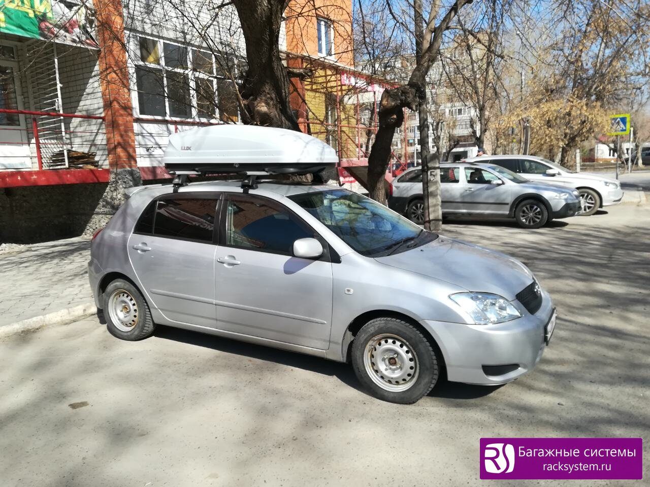 Бокс и Багажник на Toyota Runx (Тойота Ранкс) 